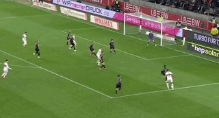 开云官网-【德甲】斯图加特连送大礼，拜仁3比1逆转11分领跑