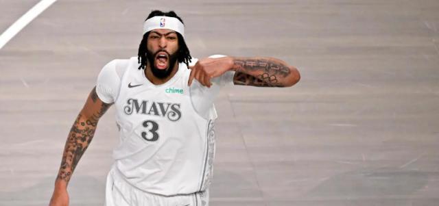 开云体育官网-独行侠生涯3胜0负！浓眉哥努力证明他能代替东契奇