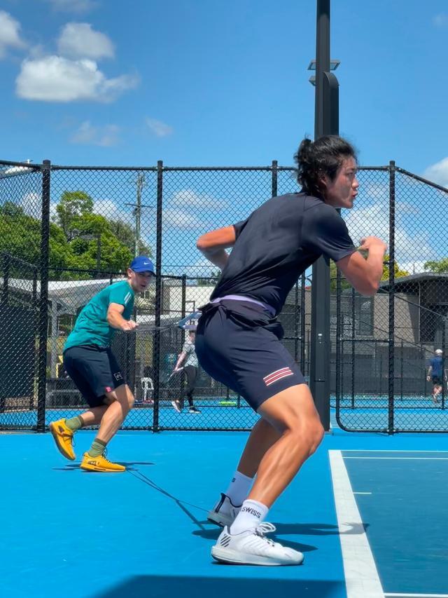 1671862205052084415.jpg 开云体育下载-张奔斗:刻苦与自律,也只是职业球员的标配而已