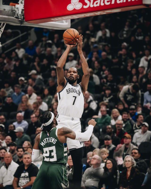 1666849172041054901.jpg 篮网下半场哑火遭逆转 纳什教练生涯首次被驱逐