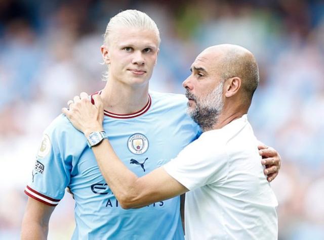 1665237687629038324.jpg 【夜读】又拿曼联说事,英媒曝光C罗不满滕哈赫