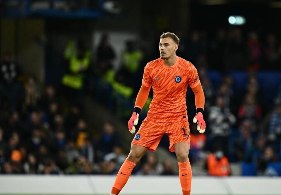 开云体育官网-巴黎9次射门进5球！蓝军门将射正亡，恩佐怒摔皮球朝他大吼