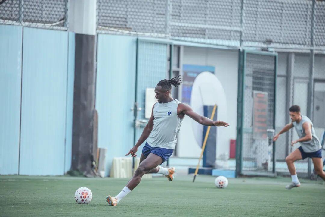 开云APP-本周六新鹏城主场首秀，坐标深圳市体育中心，吉祥物将亮相