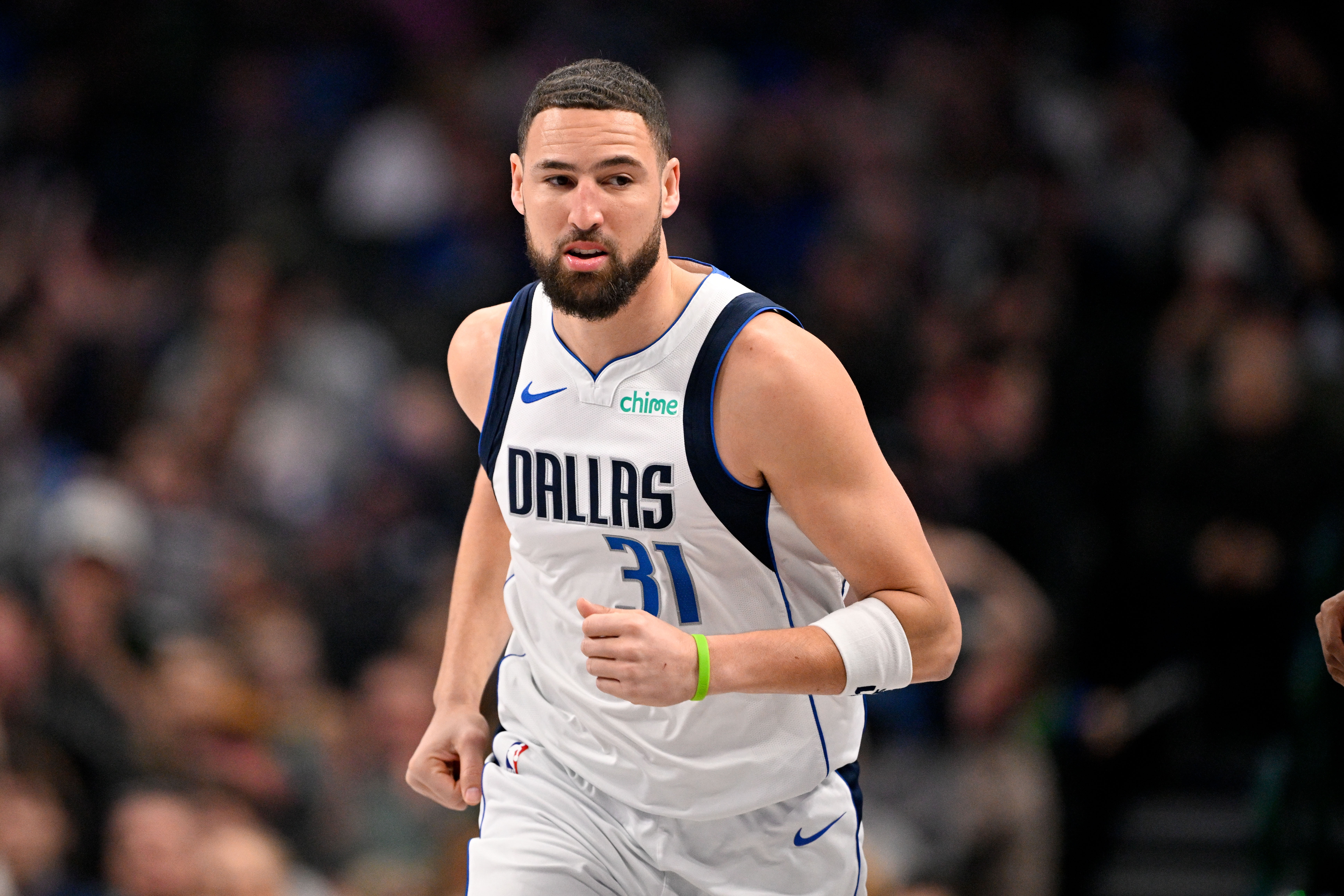 开云官网-铁麻了！克莱替补10中2&amp;三分7中1仅拿5分1板2助