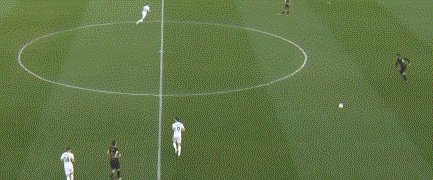 开云体育下载-【西甲】德容传射 普吉替补处子球 巴萨客场2比0胜